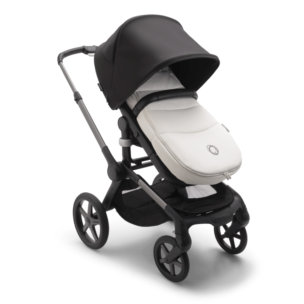 Bugaboo-fox5-black-bassinet-astro-purple-newborn-inlay-and-changing-clutch_a (522)