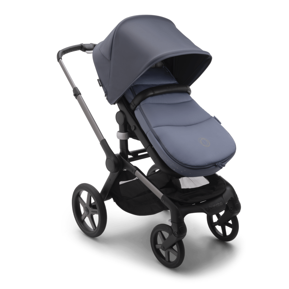 Bugaboo-fox5-black-bassinet-astro-purple-newborn-inlay-and-changing-clutch_a (524)