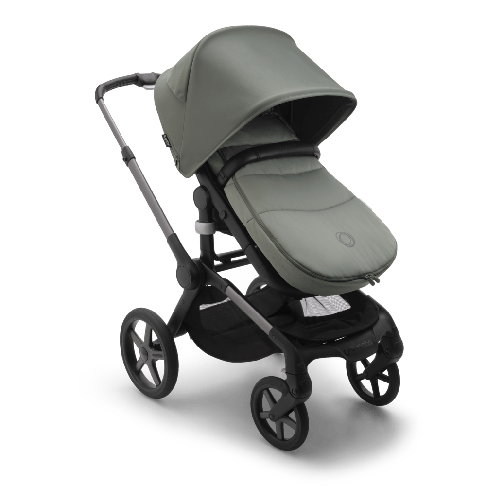 Bugaboo-fox5-black-bassinet-astro-purple-newborn-inlay-and-changing-clutch_a (526)