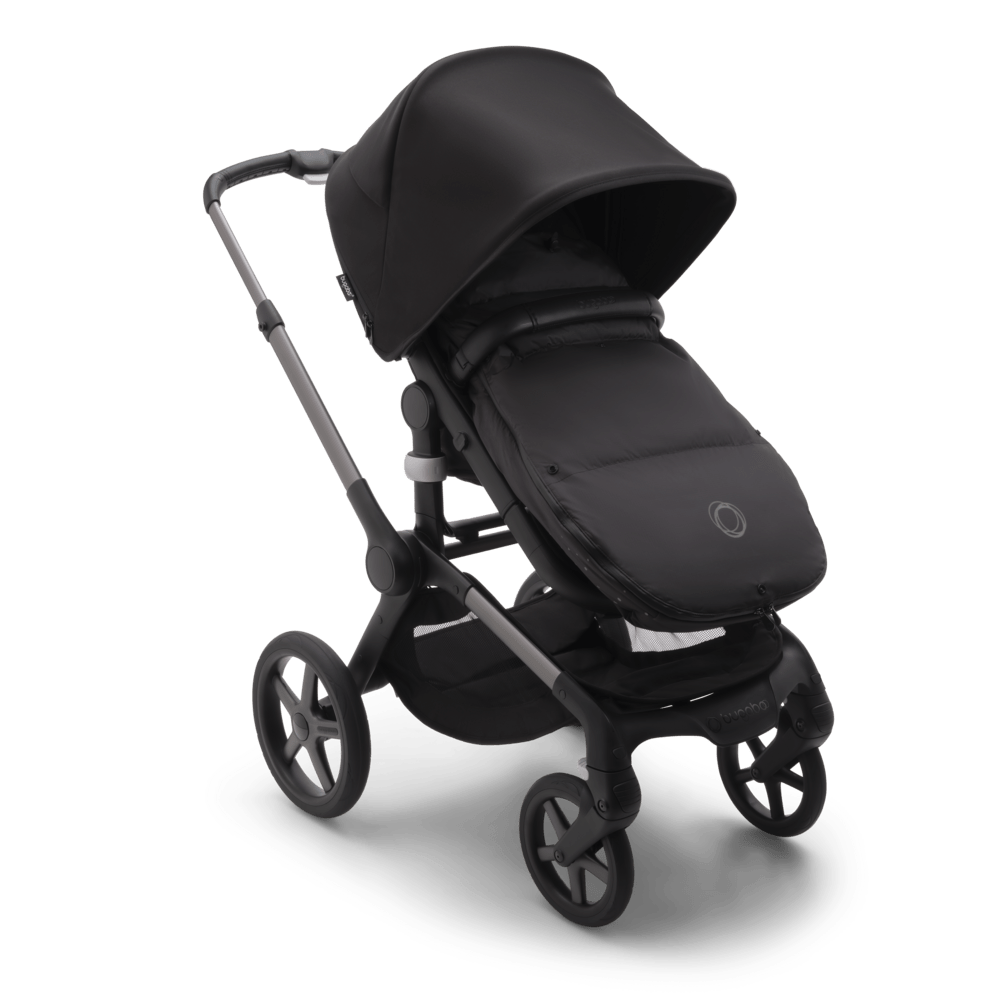 Bugaboo-fox5-black-bassinet-astro-purple-newborn-inlay-and-changing-clutch_a (532)
