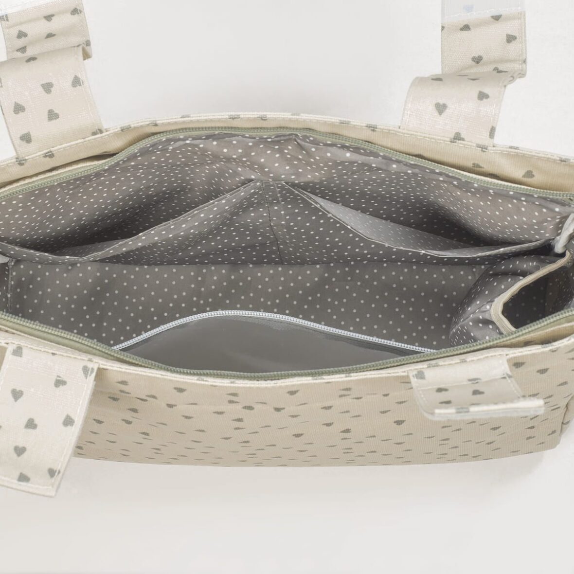 Bolso-Corazones-Poppy-Musgo-Waliking-Mum2
